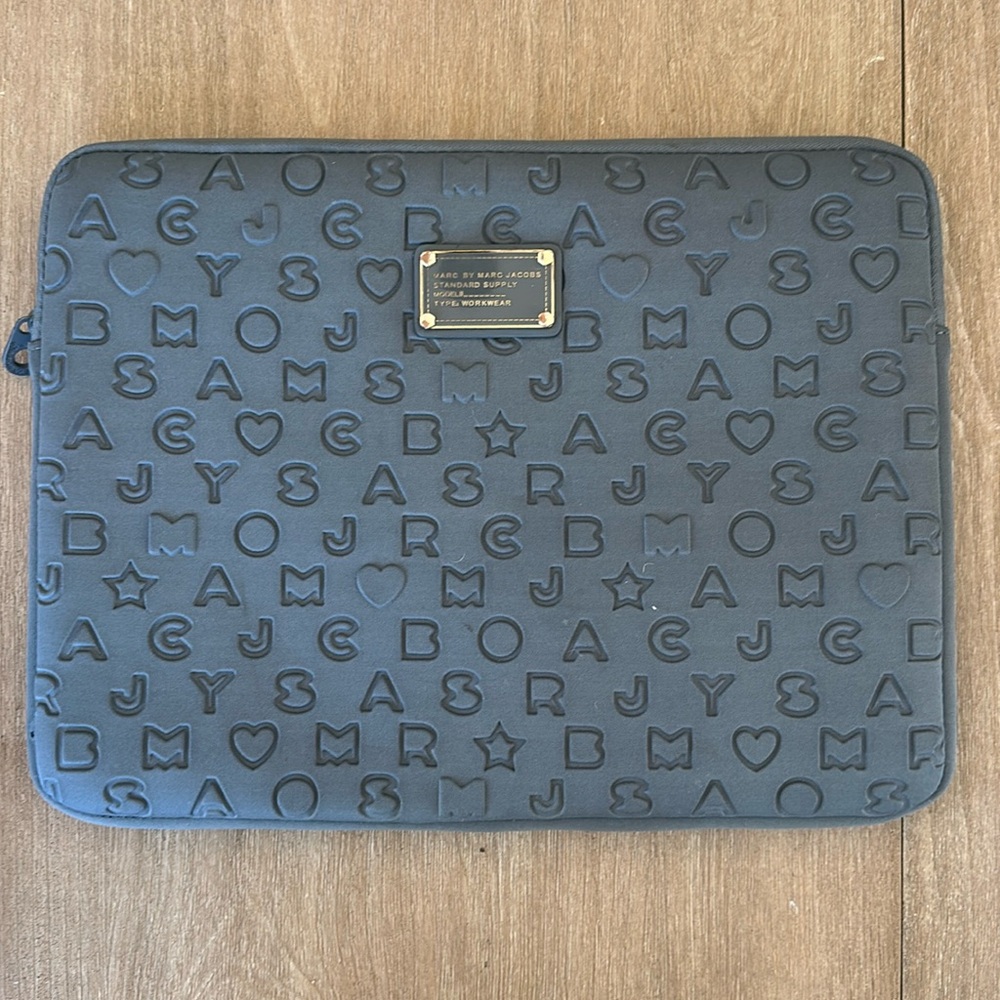 Marc by Marc Jacobs laptop case excellent condition